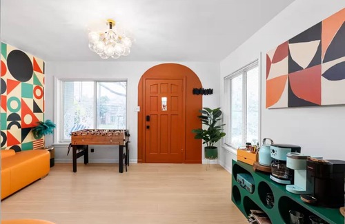 Greater South River City House | Chill Hideaway: Steps to Bars + Sauna & Hot Tub