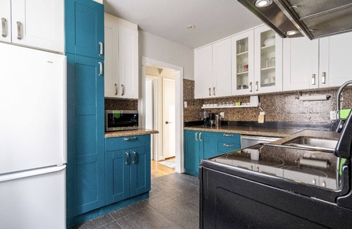 Newtonbrook House | Chill in the city