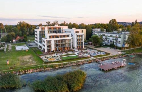 Fonyodliget Apartment | Chill&Lake Sunset 205-304