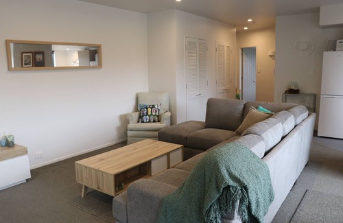 Waikanae Apartment | Chill on Trigg