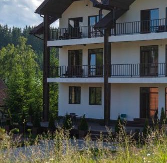 Yablunytsya House | Chillax