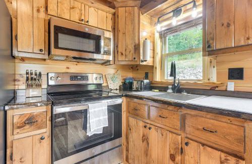 Chillicothe House | Chillicothe Cabin Near Hocking Hills State Park!
