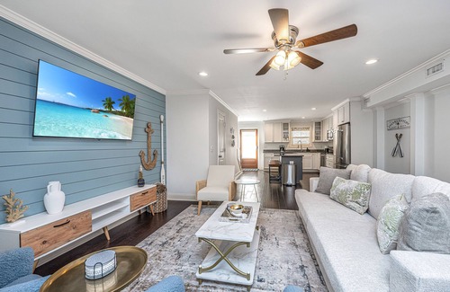 Old Village House | Chillin' In Charleston - Close to Downtown & Beach