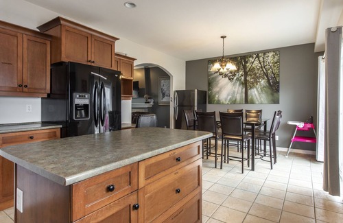 Promontory House | Chilliwack Family Nest, 4 bedroom, 6 beds