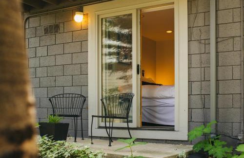 Intermountain House | Chillside Chalet Modern West Vail Townhouse!