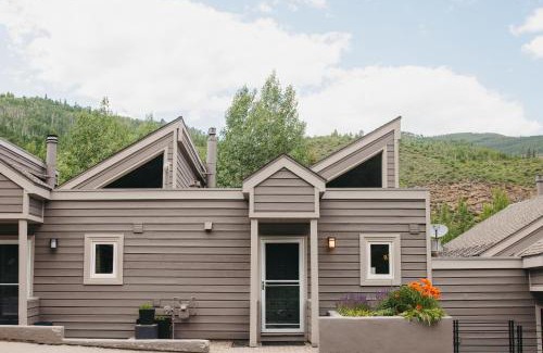 Intermountain House | Chillside Chalet Modern West Vail Townhouse!
