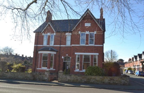 Longford Bed & Breakfast | Chilton House