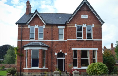 Longford Bed & Breakfast | Chilton House