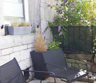 Chimay Apartment | " Chimay Welcome " - Au coeur de la ville historique -Exceptionnellement calme