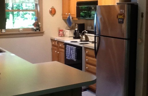 Wilmington House | ❄️Chimney Hill. Mt. Snow ski home-Cozy Family home sleeps 6❄️