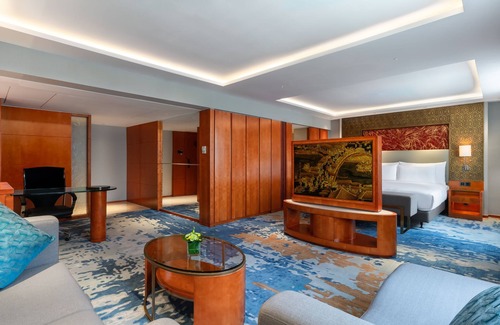 Yuexiu Hotel | China Hotel - Subway direct to Pazhou Exhibition Center, Free shuttle during Canton Fair & Exhibitor registration Counter