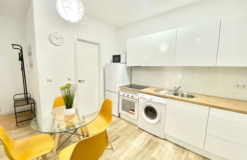 Almendrales Apartment | China Town Madrid 02