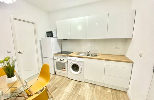 Almendrales Apartment | China Town Madrid 02