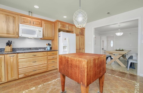 Chincoteague House | Chincoteague Island Creekside Cottage