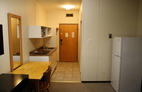 Rocky Mountain House Hotel | Chinook Inn