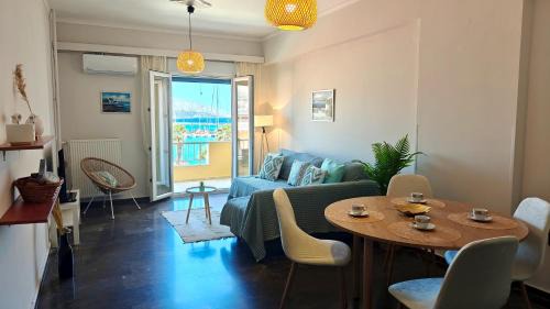Chios Town Apartment | Chios Port Balcony Suite