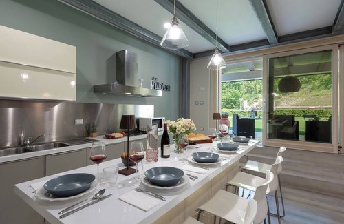 Apecchio Villa | Chipieri 4+2, Emma Villas