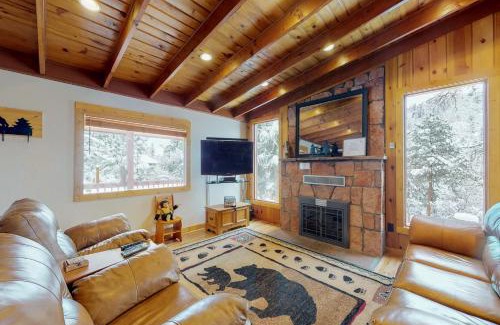 Green Mountain Falls House | Chipmunk Cabin