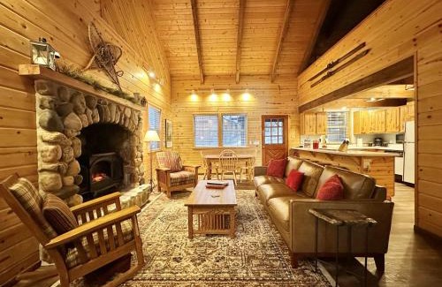Leavenworth House | Chipmunk Lodge by NW Comfy Cabins