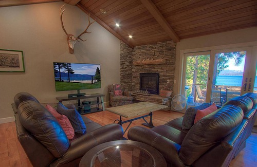 Brockway Condo | Chipmunk's Paradise By Lake Tahoe Accommodations