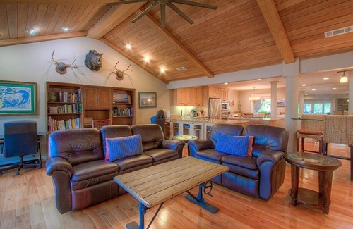 Brockway Condo | Chipmunk's Paradise - Wonderful Lake View Condo!