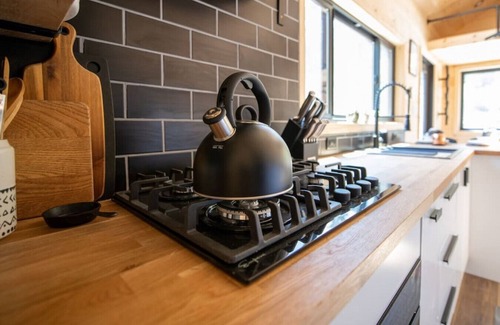 Drake House | Chipmunk Tiny Home at The Woolly Bugger Inn