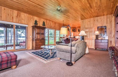 Manitowish Waters Apartment | Chippewa Retreat - Den