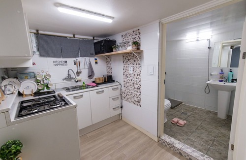 Mapo House | Cho's Hongdae house - a big & spacious house being available for 12 guests.