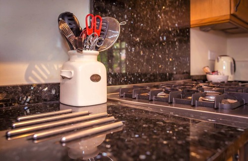 Eastbourne House | Chocolate-box pretty Pear Tree Cottage in South Downs village