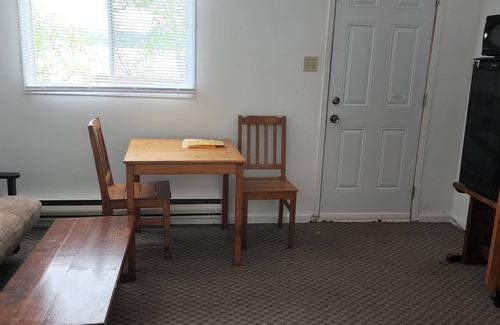 Edgetts Landing Cottage | Chocolate River Cottages - Chocolate River 1 Bedroom Cottage No.1