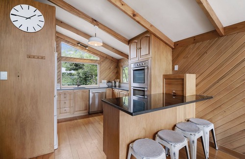 Wharewaka Cottage | Choice Wharewaka - Taupo Holiday Home