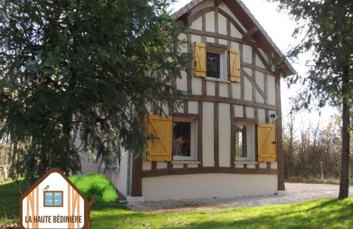Crouy-sur-Cosson House | Choisissez votre hébergement, l'insolite Cul de Loup ou la traditionnelle Bédinière à 5 minutes de Chambord