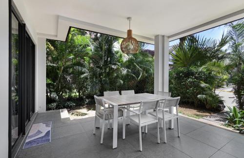Mont Choisy Apartment | Choisy Les Bains M2 by Host Agents