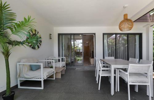 Mont Choisy Apartment | Choisy Les Bains M2 by Host Agents