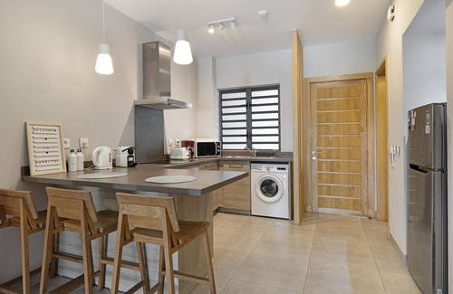 Mont Choisy Apartment | Choisy Les Bains M2 - One Bedroom Apartment, Sleeps 4
