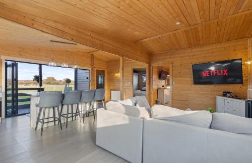 Ford Apartment | Choller Farm Lodge - Private Hot Tub