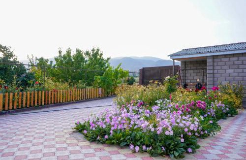 Cholpon-Ata House | Cholpon Sun Guest House