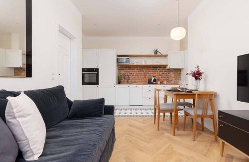 Pruszkow Apartment | Chopina 10 | Stylish Apartment | Parking | Park