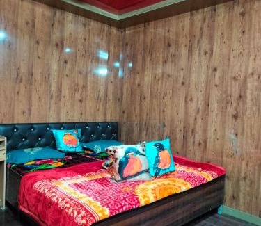 Dugalbitta House | CHOPYA DEVRIYATAL MID POINT HOME STAY