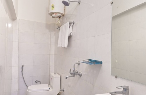 Paharganj Cabin | Chowdhry Tourist Lodge- Paharganj-NDLS