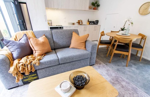 Christchurch City Centre House | Christchurch Entertainment Hub 2 bed 2 bath w/Park