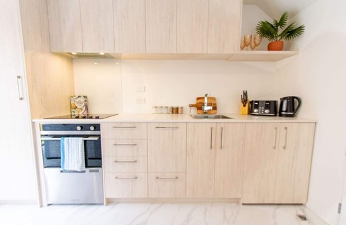 Christchurch City Centre House | Christchurch Entertainment Hub 2 bed 2 bath w/Park