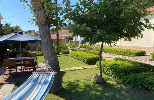 Agios Konstantinos House | Christina