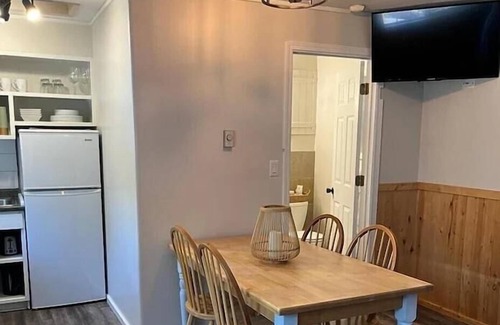 Christina Lake House | Christina Lake- Pet Friendly, Sleeps 4 - Close to Beaches, Golf, Fishing, Hiking