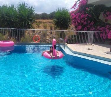 Kefalas Apartment | Christinas summer house with pool in Kefalas