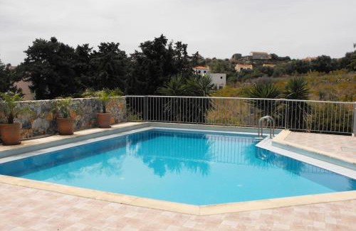 Kefalas Apartment | Christinas summer house with pool in Kefalas