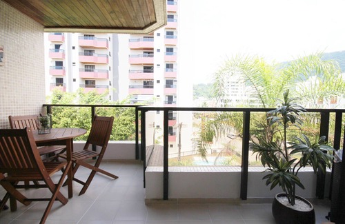 Jardim Sao Miguel Apartment | CHRISTMAS AND NEW YEAR'S EVE AVAILABLE. Spacious and airy, ideal for families. Guarujá Cove