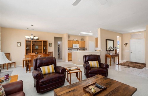 Sun City Grand Desert Bloom House | CHRISTMAS, COME STAY IN BEAUTIFUL SUN CITY GRAND GOLF COURSE HOME BY THE WATER!