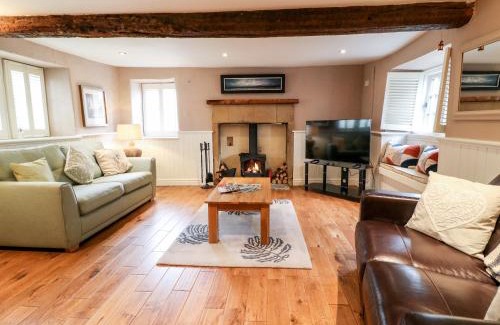 Alfreton House | Christmas Cottage