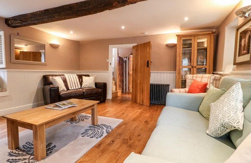 Alfreton House | Christmas Cottage